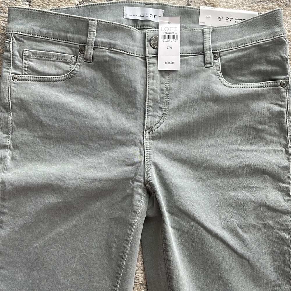 Modern skinny crop pants